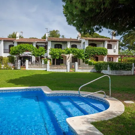 Feriehus At084 Piscina Compartida Con 3 Casas Y Vistas Al Mar Torredembarra