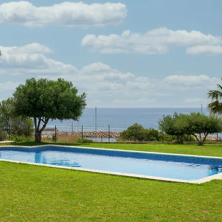 At084 Piscina Compartida Con 3 Casas Y Vistas Al Mar Torredembarra
